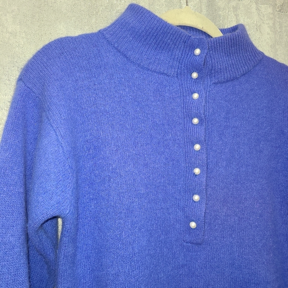 VINTAGE 80s Angora lambswool Mockneck Ribโ Trim Pullover Sweater S